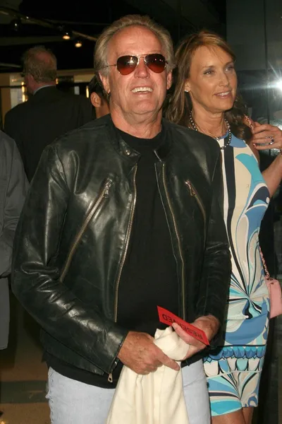 Peter Fonda and wife Portia — Stok fotoğraf