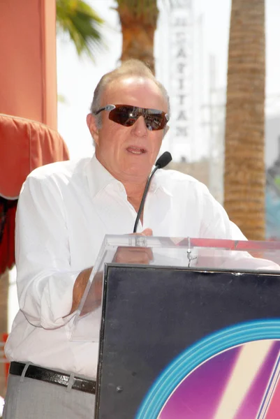 James Caan at the ceremony honoring George Hamilton with the 2,388th Star on the Hollywood Walk of Fame. Hollywood Boulevard, Hollywood, CA. 08-12-09 — Stock Photo, Image