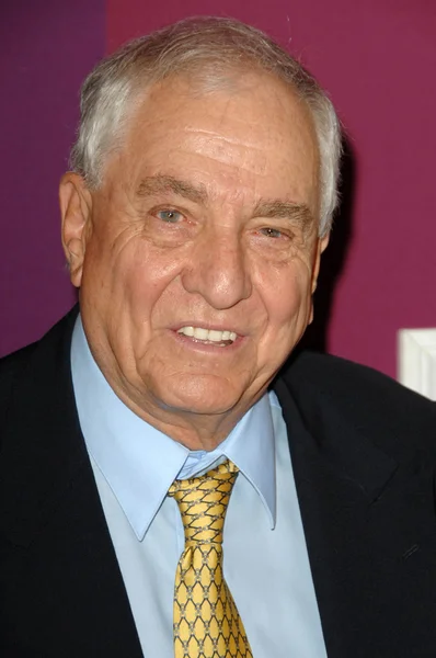 Garry marshall na odrůdu 1 roční sílu ženy oběd. Beverly wilshire hotel, beverly hills, ca. 09-24-09 — Stock fotografie