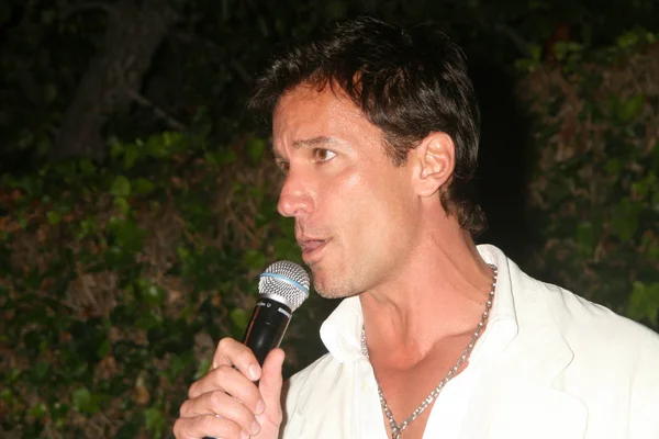 Dan Cortese at the Birthday Celebration for Fred Segal and Charity Auction. Private Location, Malibu, CA. 08-29-09 — Stock Photo, Image