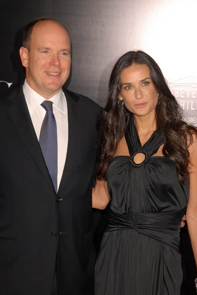 Prince Albert of Monaco and Demi Moore at the 2009 Rodeo Drive Walk of Style Award Gala. Rodeo Drive, Beverly Hills, CA. 10-22-09 — Stock Photo, Image