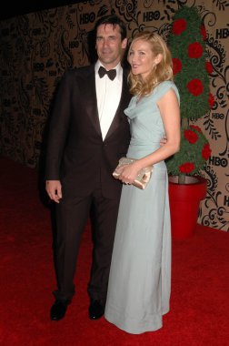 Jon hamm ve jennifer westfeldt, emmy Ödülleri partisi hbo yazı. Pasifik Tasarım Merkezi, west hollywood, ca. 09-20-09