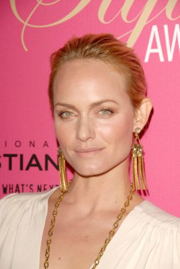 Amber Valletta