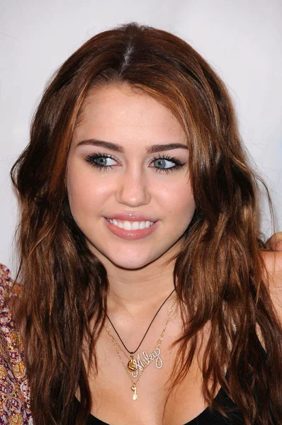 Miley Cyrus at City of Hope's 2nd Annual Concert for Hope. Nokia Theatre, Los Angeles, CA. 10-25-09 — Zdjęcie stockowe