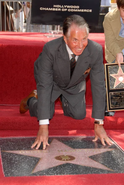 George Hamilton at the ceremony honoring George Hamilton with the 2,388th Star on the Hollywood Walk of Fame. Hollywood Boulevard, Hollywood, CA. 08-12-09 — ストック写真