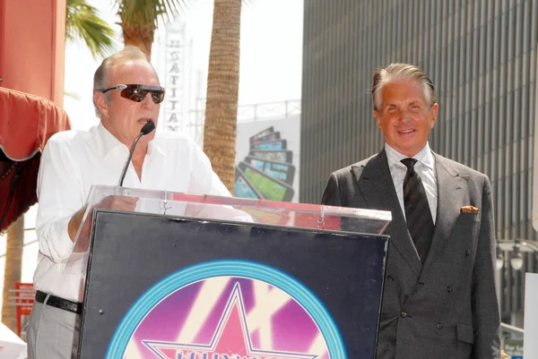 James Caan and George Hamilton at the ceremony honoring George Hamilton with the 2,388th Star on the Hollywood Walk of Fame. Hollywood Boulevard, Hollywood, CA. 08-12-09 — Stock Fotó