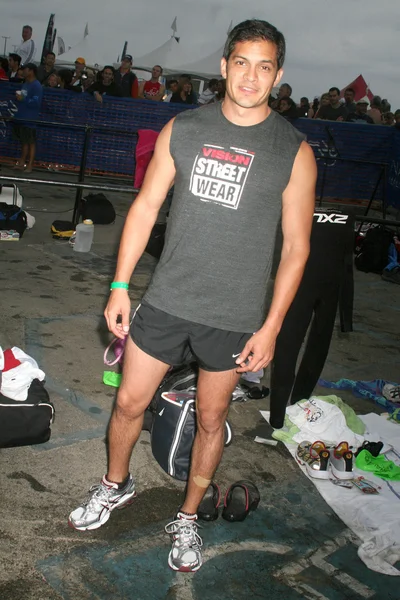 Nicholas Gonzalez, a 23 éves Nautica Malibu triatlon. Zuma Beach, Malibu, Ca. 09-13-09 — Stock Fotó