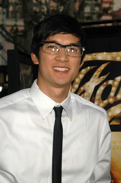 Harry Shum Jr. at the Los Angeles Premiere of 'Fame'. Pacific Theatres at The Grove, Los Angeles, CA. 09-23-09 — Stock Photo, Image