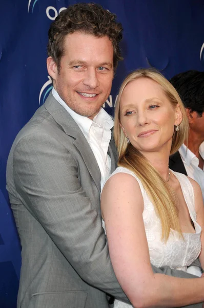 Anne Heche, James Tupper — Foto de Stock