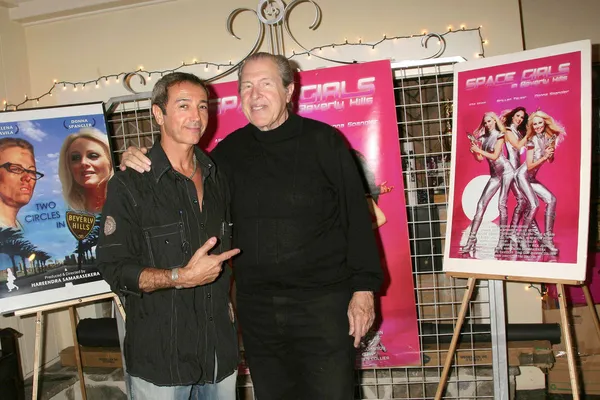 Marco Derhy e Richard Benveniste no Los Angeles Screening of 'Social Lights'. Regency Fairfax Cinemas, Los Angeles, CA. 08-05-09 — Fotografia de Stock