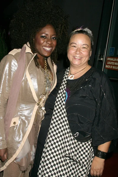 Kaylah Marin y Maggie Barry en el Kaylah Marin Record Release Party, Mickey 's, West Hollywood, CA. 10-19-09 — Foto de Stock