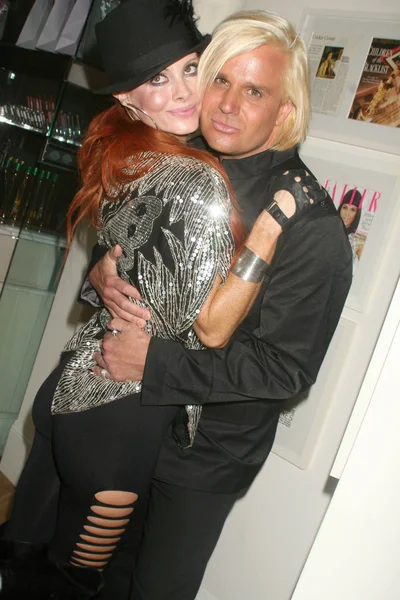 Phoebe Price and Daniel Di Criscio at the Valerie Beverly Hills 2009 Emmy Awards Make Up Preview. Valerie Beverly Hills, Beverly Hills, CA. 09-16-09 — Stock Photo, Image