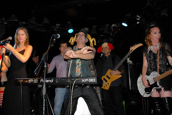 Harry The Dog at the Harry The Dog Concert. Viper Room, West Hollywood, CA. 08-08-09 — Stock Photo, Image