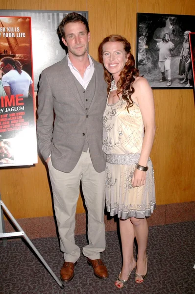 Noah Wyle and Tanna Frederick at the Los Angeles Premiere of 'Irene In Time'. Directors Guild of America, Los Angeles, CA. 06-11-09 — 图库照片