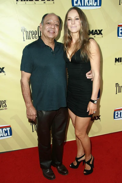 Cheech Marin and wife Natasha — Stockfoto