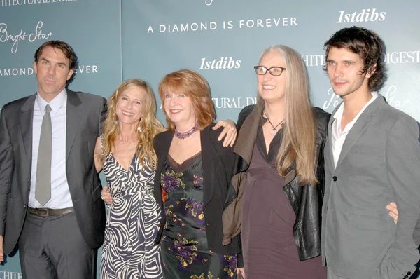 L-R Paul Schneider, Holly Hunter, Jan Chapman, Jane Campion and Ben Whishaw at the Los Angeles Premiere of 'Bright Star'. Arclilght Holywood, Hollywood, CA. 09-16-09 — 图库照片