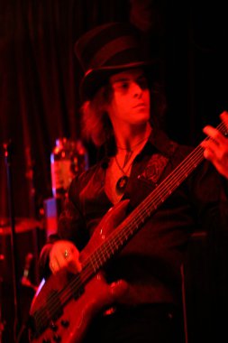 Bir Zen Rizing konserde Cody Duke. Viper Oda, West Hollywood, Ca. 08-08-09