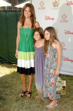 Brooke burke ve kızları 20 yıllık kahramanlar ünlü karnaval elizabeth yararlanarak bir süre glaser Pediatrik AIDS Vakfı. Wadsworth tiyatro, los angeles, ca. 06-07-09