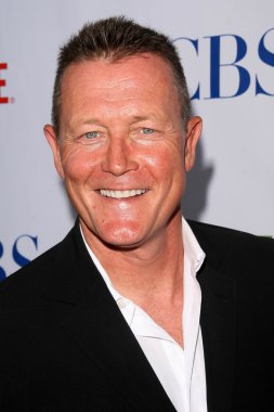 Robert patrickZoe saldano