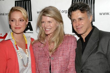 melrose orangebone evde beslenen hayvan stok açılış için mırıldanmak, Katherine heigl kim eşik ve chris derose. orangebone, hollywood, ca. 02-11-09