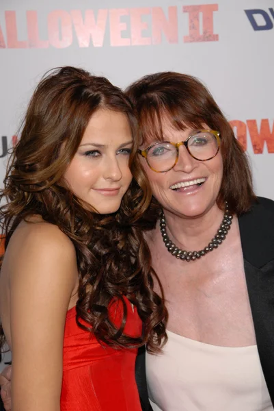 Scout Taylor-Compton and Margot Kidder — Stock Photo, Image