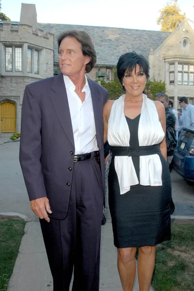 Bruce Jenner and Kris Jenner at the Aces and Angels Celebrity Poker Party. Playboy Mansion, Beverly Hills, CA 07-11-09 — Stock Photo, Image