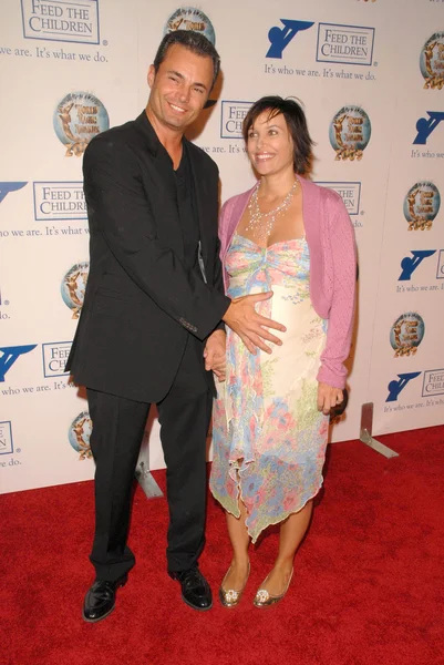Matthew Borlenghi and wife Heather at the 2009 World Magic Awards benefitting Feed The Children. Barker Hanger, Santa Monica, CA. 10-10-09 — Stock Photo, Image