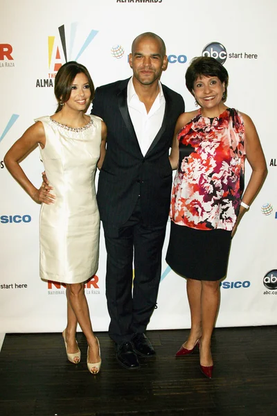 Eva Longoria Parker with Janet Murguia and Amaury Nolasco — Stock Photo, Image