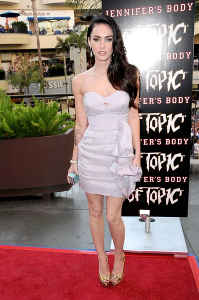 Megan Fox at a In Store Appearance by the Cast of 'Jennifer's Body'. Hot Topic, Hollywood, CA. 09-16-09 — Φωτογραφία Αρχείου