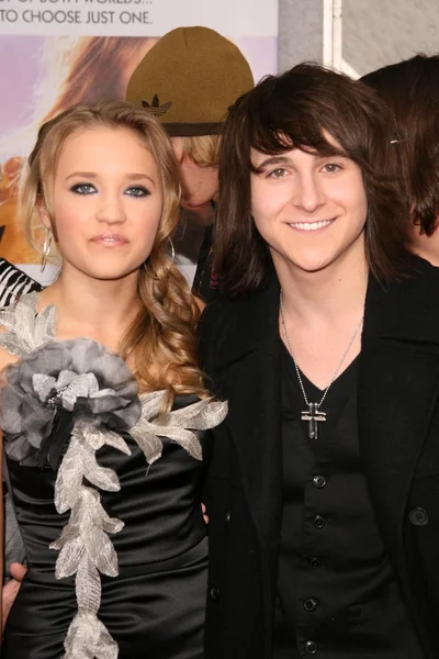 Emily Osment i Mitchel Musso — Zdjęcie stockowe