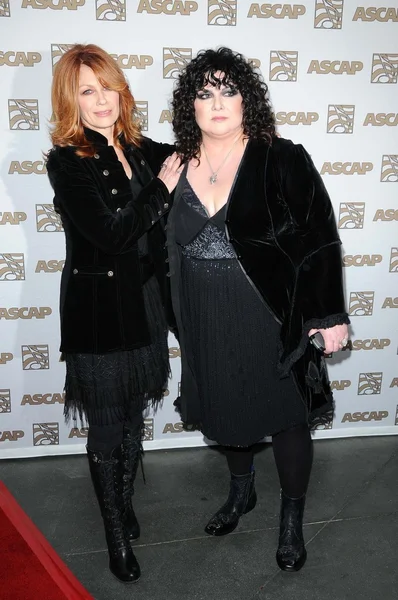 Nancy wilson ve ann wilson 2009 pop ascap Ödülleri. Rönesans hollywood hotel, hollywood, ca. 04-22-09 — Stok fotoğraf