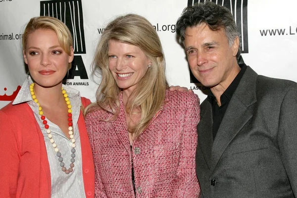 Katherine Heigl with Kim Sill and Chris DeRose at the Mutts to Melrose Orangebone Pet Store Grand Opening. Orangebone, Hollywood, CA. 02-11-09 — Stock Photo, Image