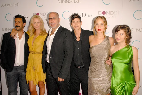 Cast and Crew of 'Burning Plain' at the Los Angeles Premiere of 'Burning Plain'. Bond Street, Beverly Hills, CA. 09-14-09 Stock Picture