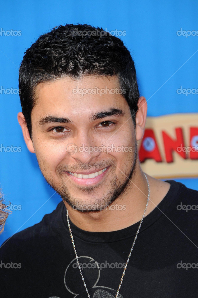 Wilmer Valderrama – Stock Editorial Photo © s_bukley #15270911
