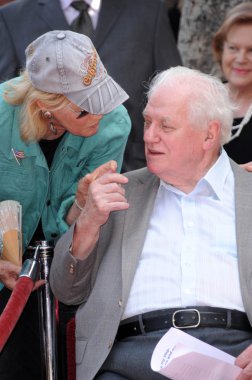 Angie Dickinson, Charles Durning