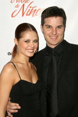 Anna Trebunskaya, Jonathan Roberts