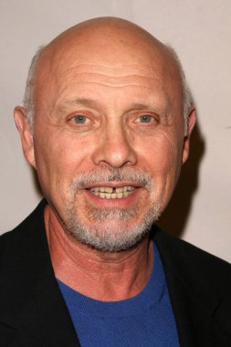 Hector Elizondo