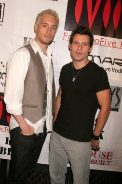 Paul Ashton ve Kris siyah