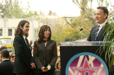 Dhani harrison olivia harrison ve tom hanks ile