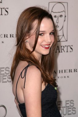 14 yıllık los angeles antika itibariyle Kay panabaker yararlanarak PS sanat göster. Barker askı, santa monica, ca. 04-22-09