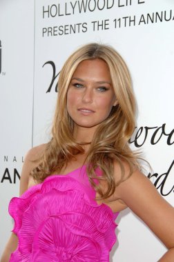 Bar Refaeli