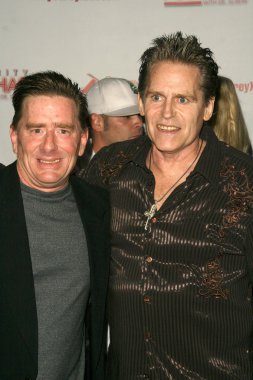 Kyle Taş ve Jeff Conway