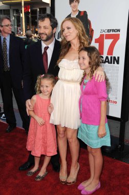 Judd Apatow Leslie Mann ve aile ile