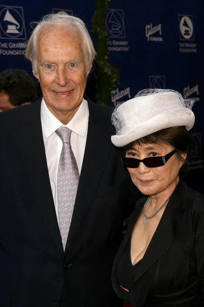 George Martin e Yoko Ono — Foto Stock