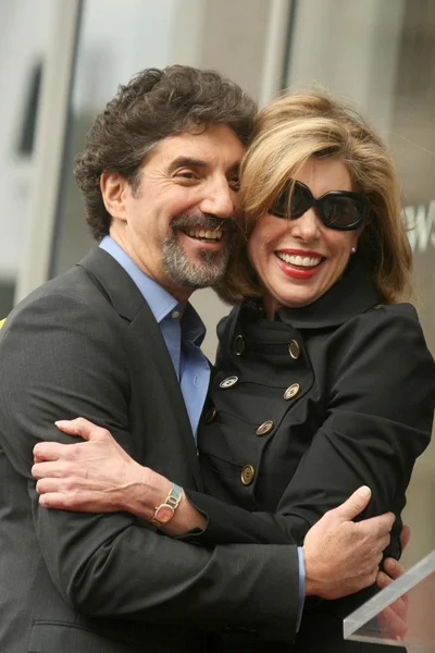 Chuck Lorre and Christine Baranski — Stockfoto