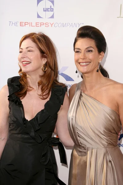 Dana Delany and Teri Hatcher — 图库照片