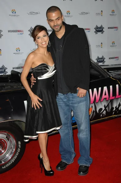 Eva longoria parker and tony parker at the 'the rally for kids with cancer scavenger cup' qualifizierte sich für die Promi-Draft-Party. roosevelt hotel, hollywood, ca. 05-01-09 — Stockfoto