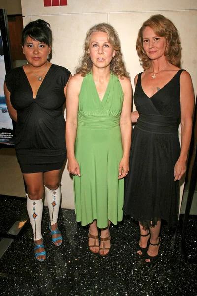 Misty Upham with Courtney Hunt and Melissa Leo — Stock Photo, Image
