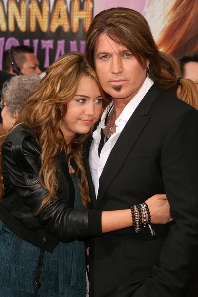 Miley Cyrus y Billy Ray Cyrus — Foto de Stock
