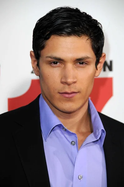 Alex Meraz at the Los Angeles Premiere of 17 Again. Graumans Chinese Theatre, Hollywood, CA. 04-17-09 — Stock Photo, Image